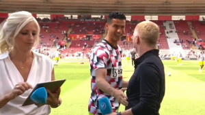 Novinarka ga je samo blijedo pogledala: Ronaldo ne prestaje da ponižava druge!