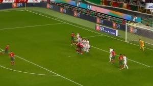 Ronaldo "torpedom" sa 16 metara doslovno probio golmana i "upozorio" Zmajeve!