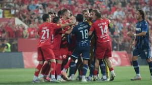 Oglasili se iz Željezničara, tvrde da su igrači i stručni štab u toku poluvremena brutalno napadnuti