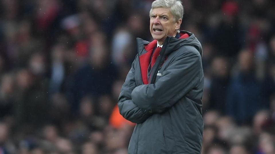 Wenger suspendovan, genijalna šala Nottingham Foresta