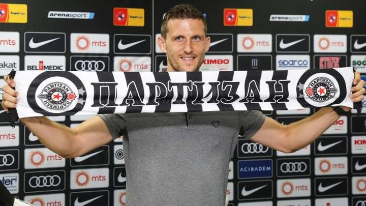 Partizan ne staje: Potpisao i Mitrović