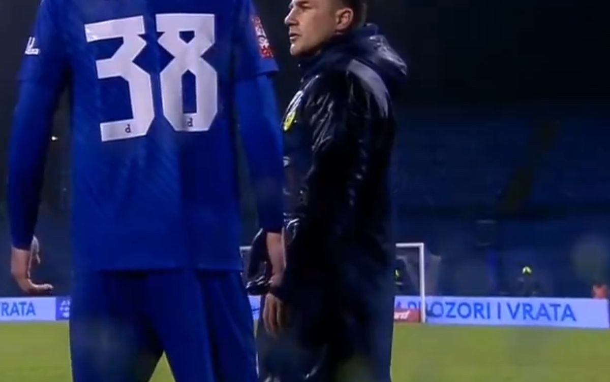Sav očaj Dinama zabilježen u jednoj izmjeni: Cannavaro maše rukama, iz igre izašao pogrešan igrač! Sav očaj Dinama zabilježen u jednoj izmjeni: Cannavaro maše rukama, iz igre izašao pogrešan igrač!