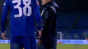 Sav očaj Dinama zabilježen u jednoj izmjeni: Cannavaro maše rukama, iz igre izašao pogrešan igrač!