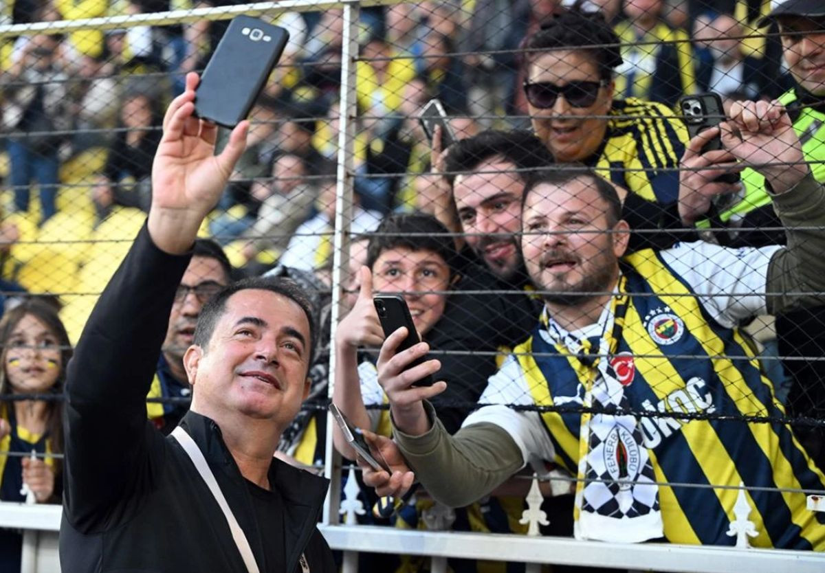 Ali Koc prelomio: Otpisano 11 igrača Fenera, pala i konačna odluka o Mourinhu