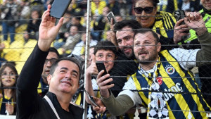 Ali Koc prelomio: Otpisano 11 igrača Fenera, pala i konačna odluka o Mourinhu