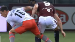 Povreda Belottija zabrinula sve u Torinu
