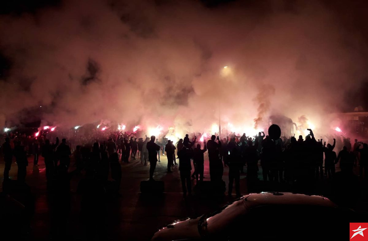 Pehar stigao na Koševo: Horde zla napravile spektakl ispred stadiona!