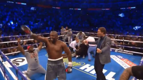 E, ovo je pravi boks: Chisora u brutalnoj borbi nokautirao Takama!