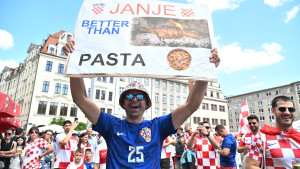 Hrvatski navijač 'zakucao' transparentom pred Italiju