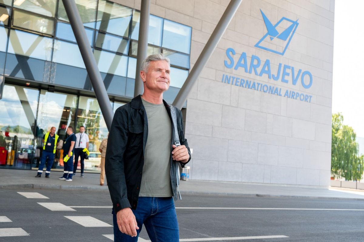 Legendarni David Coulthard stigao u Sarajevo i pozvao publiku na Red Bull Showrun