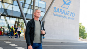 Legendarni David Coulthard stigao u Sarajevo i pozvao publiku na Red Bull Showrun