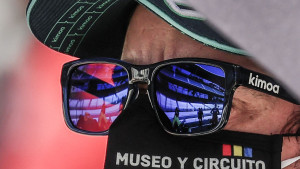 Alonso "provocira" Hamiltona
