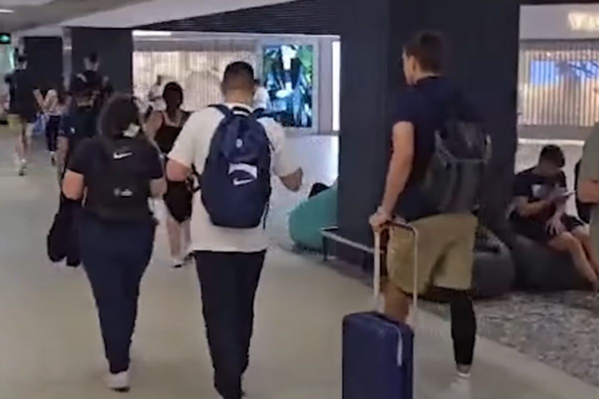 Ova scena sa aerodroma u Beogradu zaledila je Srbiju - Ubrzo je stiglo objašnjenje! Ova scena sa aerodroma u Beogradu zaledila je Srbiju - Ubrzo je stiglo objašnjenje!
