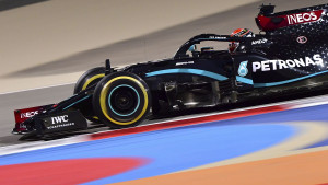 Mercedes nema namjeru mijenjati boju bolida