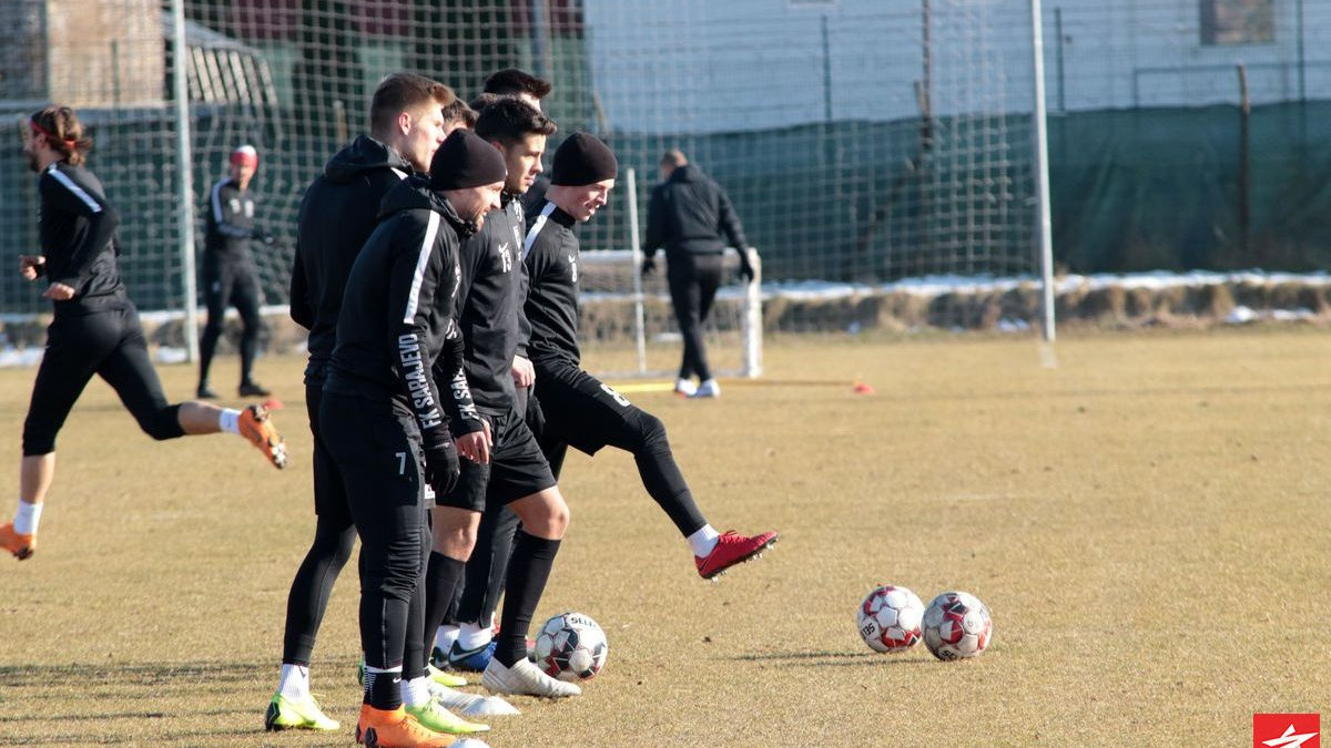 FK Sarajevo trenirao u Butmiru, Musemić traži rješenje za zadnju liniju FK Sarajevo trenirao u Butmiru, Musemić traži rješenje za zadnju liniju