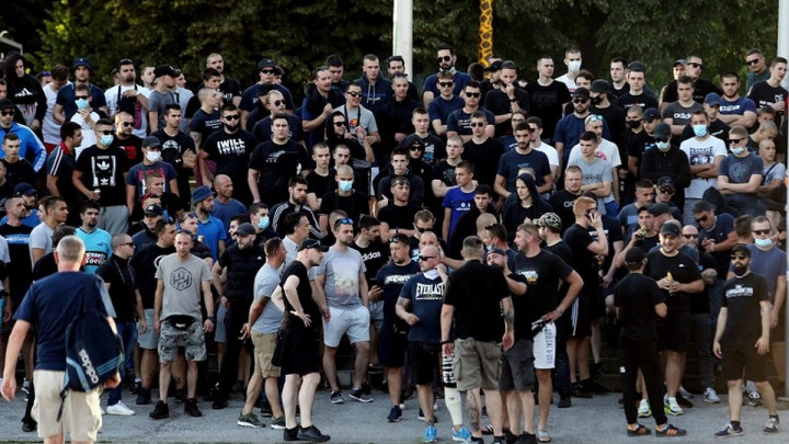 Nekoliko stotina Bad Blue Boysa protestiralo protiv imenovanja Mamića za trenera