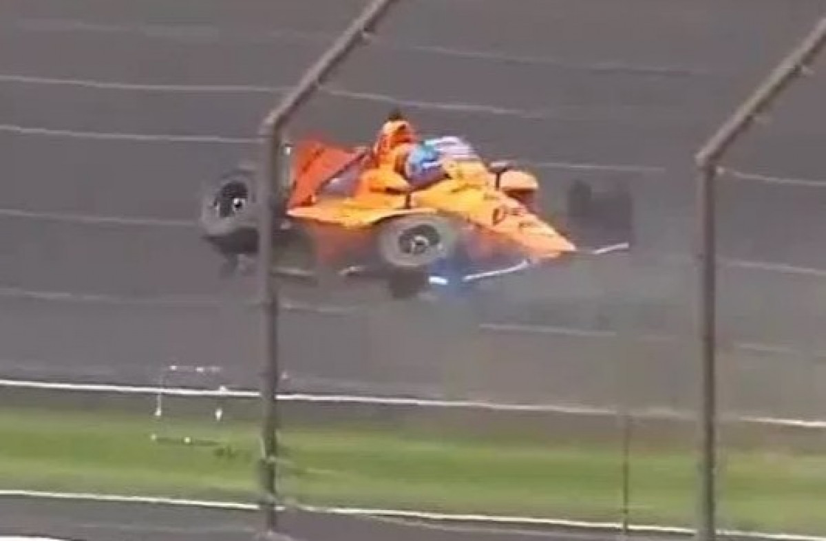 Fernando Alonso se u punoj brzini zakucao u zid