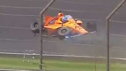 Fernando Alonso se u punoj brzini zakucao u zid