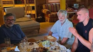 Meze, rakija i brojne teme: Jokić i jedan od najpoznatijih Bosanaca kojeg u njegovoj državi ne vole