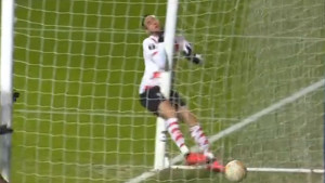 Duje Čop zabio gol, pa se u punoj brzini zabio u stativu