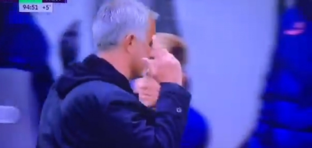 Potpuno je poludio: Bijesni Mourinho otišao sa klupe prije kraja meča