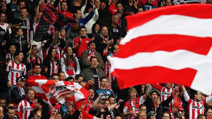 PSV-ovi navijači spremili transparent za igrača Uniteda