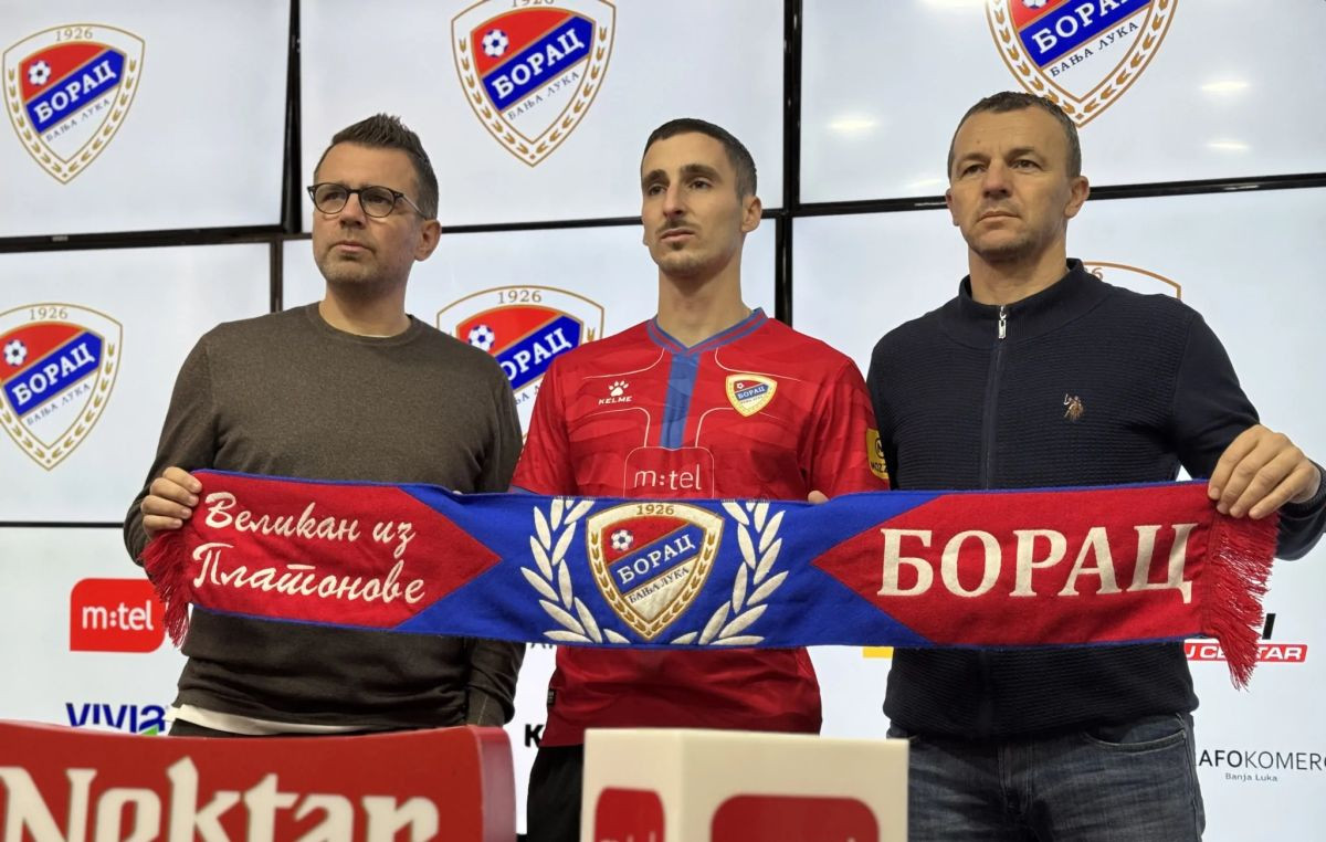 Hiroš nakon potpisa za Borac: "Drago mi je što smo postigli dogovor, na meni je da se nametnem" Hiroš nakon potpisa za Borac: "Drago mi je što smo postigli dogovor, na meni je da se nametnem"