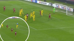 I Totti bi mu pozavidio: Fudbaler Rome se pobrinuo da pauk više ne plete mrežu na golu Olimpica!