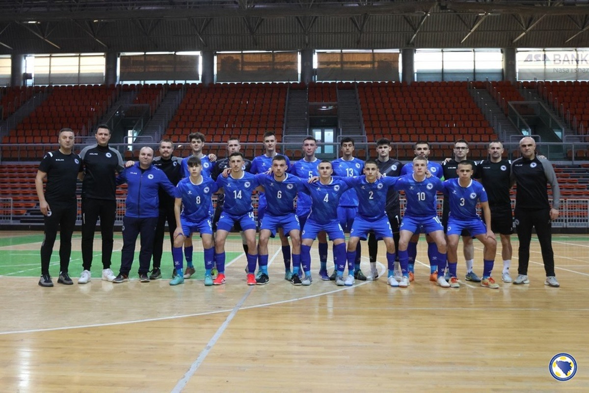 Dani bh. reprezentativnog fudbala! Juniori u malom fudbalu brojali do 10 protiv Azerbejdžana Dani bh. reprezentativnog fudbala! Juniori u malom fudbalu brojali do 10 protiv Azerbejdžana