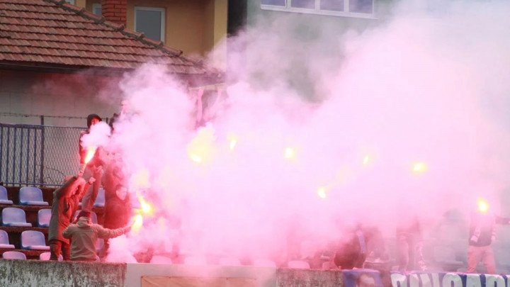 Navijač Gradine na krovu, Srebreničani imaju posebnu poruku za ljutog rivala