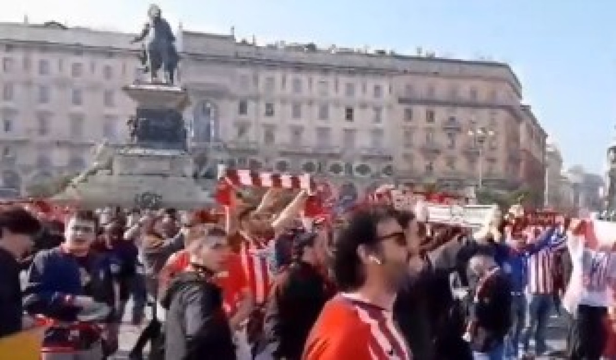 Navijači Atletico Madrida okupirali centar Milana, a onda su na scenu stupili navijači Intera