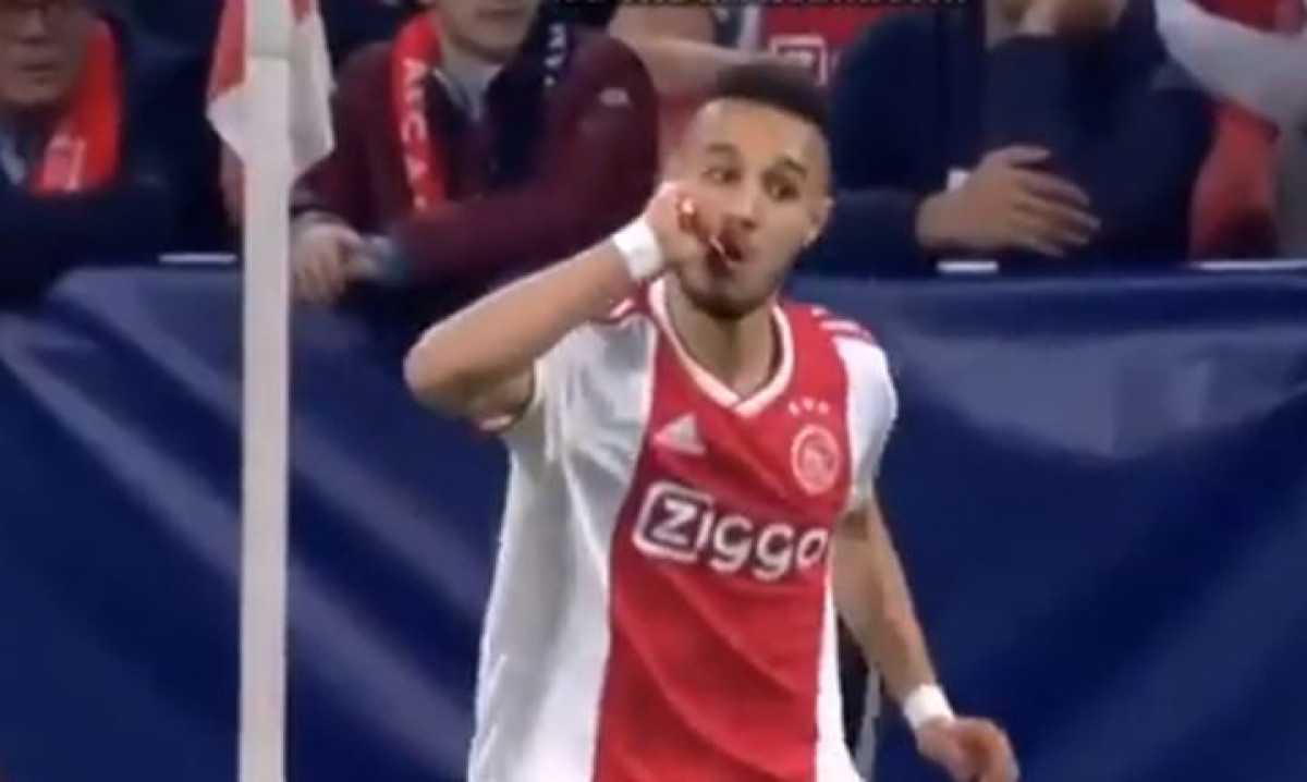 Igrač Ajaxa nema vremena da iftari, pa je samo popio tekućinu za energiju