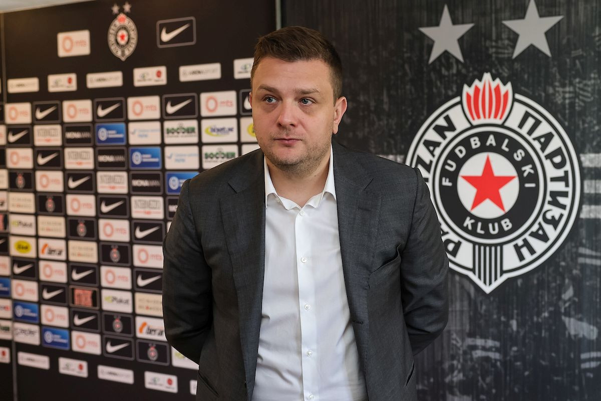 Omraženi lik pokupio stvari iz Partizana: Ostavio je potpunu pustoš, dugovi su nestvarni Omraženi lik pokupio stvari iz Partizana: Ostavio je potpunu pustoš, dugovi su nestvarni