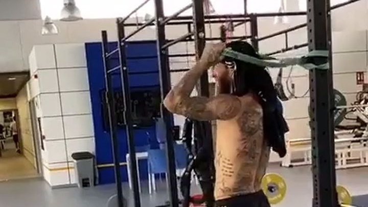 Sergio Ramos pokazao kakvu vježbu radi u teretani da ima tako snažan udarac glavom