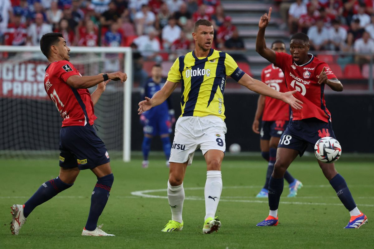 Žestoka poruka navijača Fenerbahčea kojom tjeraju Džeku iz kluba odjeknula i Splitom!