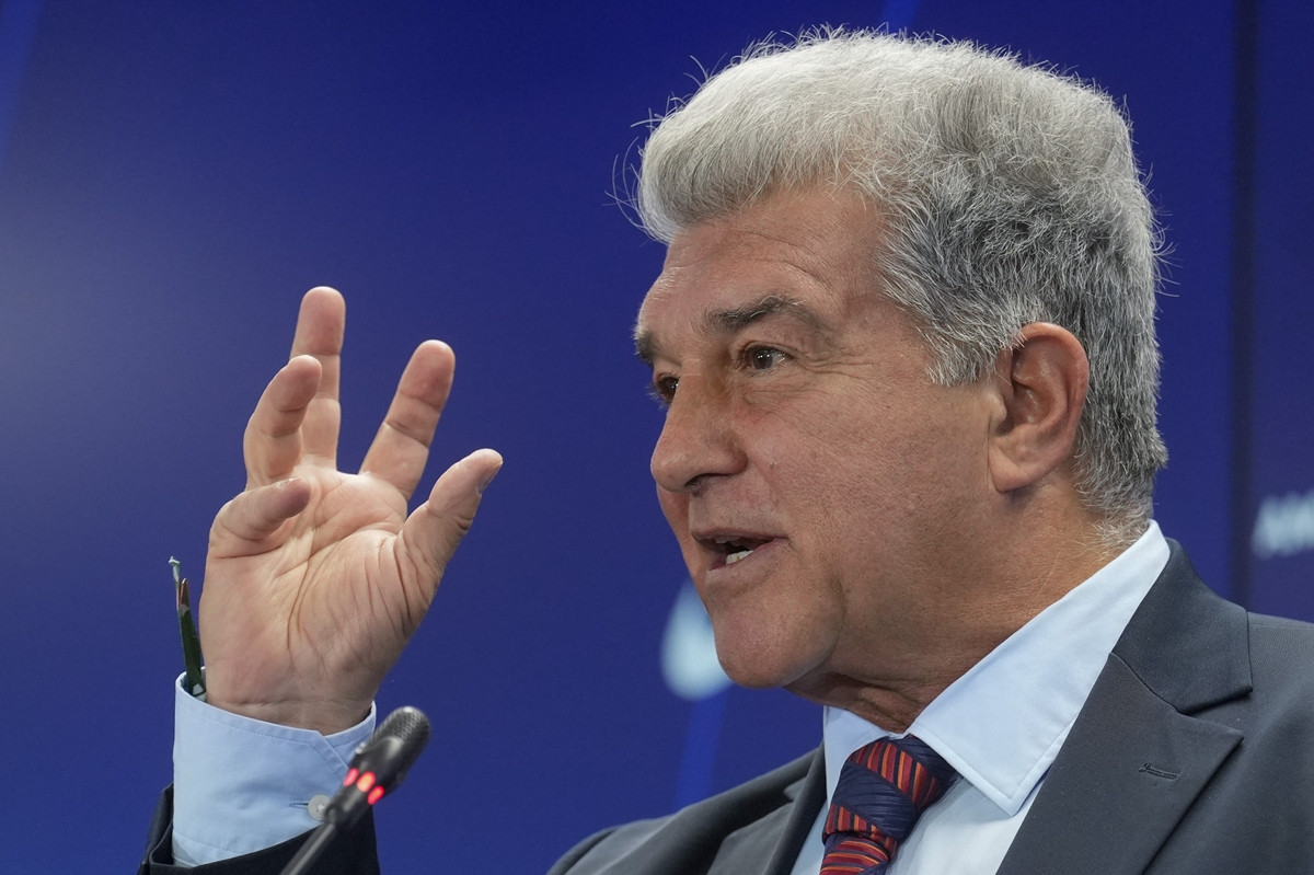 Procurili razgovori iz svlačionice nakon Barcinog poraza od Intera: Poznato šta im je Laporta rekao Procurili razgovori iz svlačionice nakon Barcinog poraza od Intera: Poznato šta im je Laporta rekao