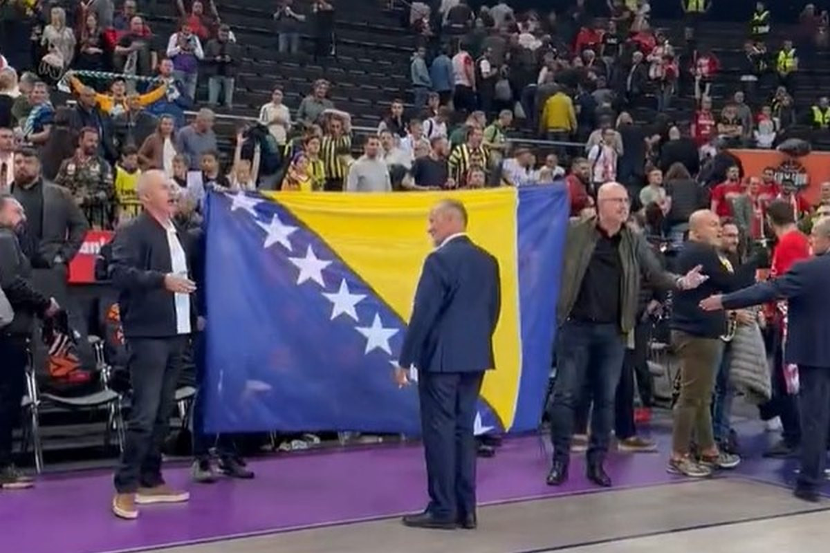 Prelijepe scene iz Kaunasa: Zastava Bosne i Hercegovine u čast Džanana Muse