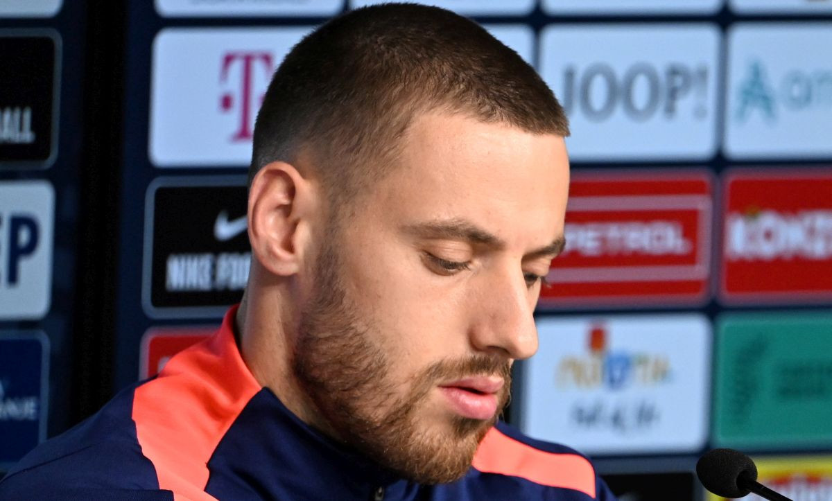 Bolan šamar sudbine dočekao Nikolu Vlašiću: Trpio je sve i svašta da zaigra za Vatrene, a sada... Bolan šamar sudbine dočekao Nikolu Vlašiću: Trpio je sve i svašta da zaigra za Vatrene, a sada...