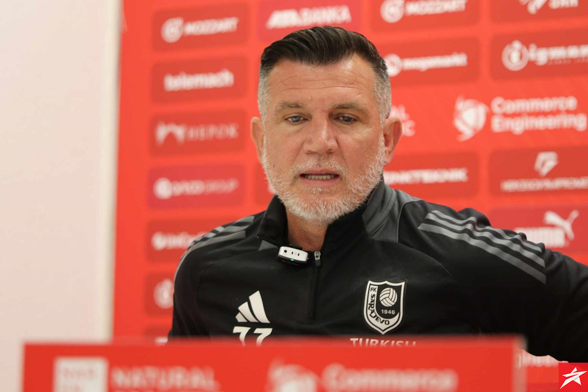Zoran Zekić ustao i napustio press konferenciju, te tako poručio šta misli o bh. fudbalskom cirkusu! Zoran Zekić ustao i napustio press konferenciju, te tako poručio šta misli o bh. fudbalskom cirkusu!