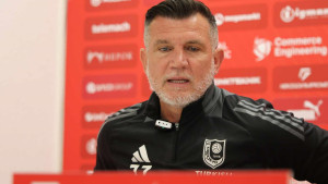 Zoran Zekić ustao i napustio press konferenciju, te tako poručio šta misli o bh. fudbalskom cirkusu!