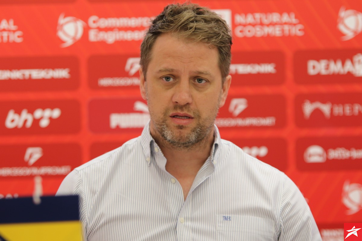 FK Velež predstavio Jankovića, Mravac nije želio otkriti detalje: "To je između nas" FK Velež predstavio Jankovića, Mravac nije želio otkriti detalje: "To je između nas"