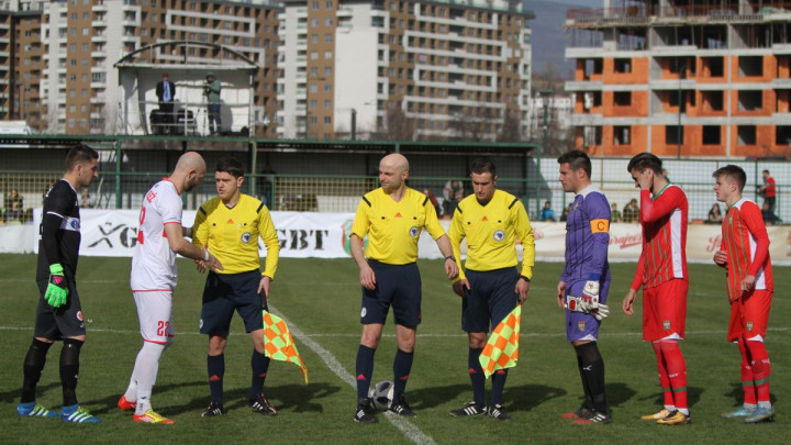 Sudije iz Premijer lige će suditi veliki derbi između FK Olimpik i FK Velež