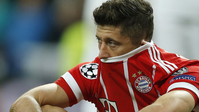 Lewa sav u očaju, Bayern ne misli da promijeni odluku