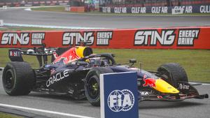 Verstappen pokorio potpuni haos u Maleziji: Prva pobjeda sezone u utrci koja je dva puta počinjala