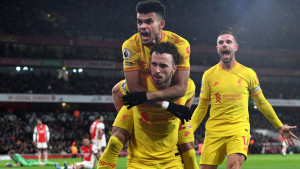 Liverpool surovo kaznio Arsenal za promašaje i slavio na Emiratesu