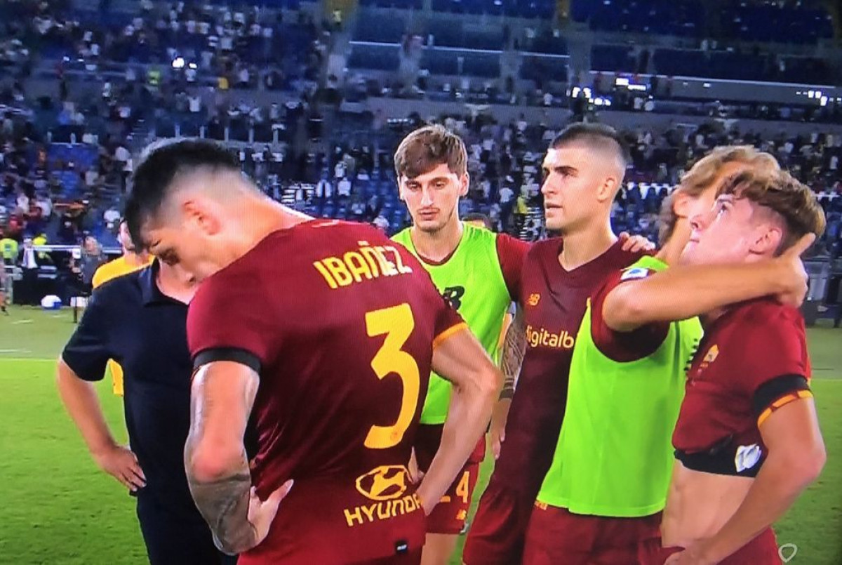 Mladi igrač Rome se slomio nakon meča i briznuo u plač, a pogled je išao samo ka nebu