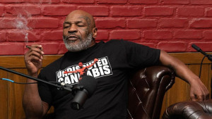 Mike Tyson je spreman napuniti bankovni račun: "Dolazim po njih, obojicu ću nokautirati"