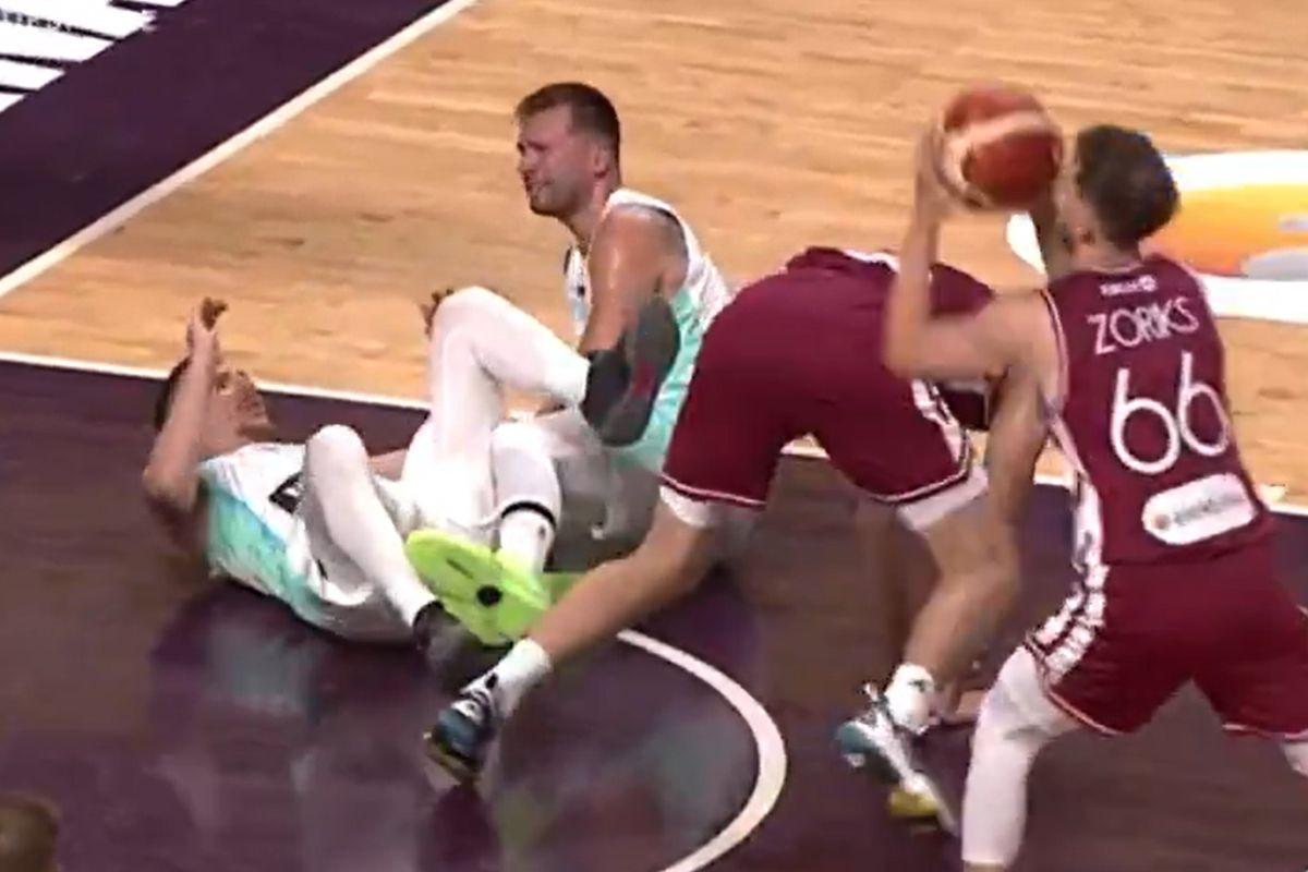 Scene katastrofe za Sloveniju - Luka Dončić otišao s terena!