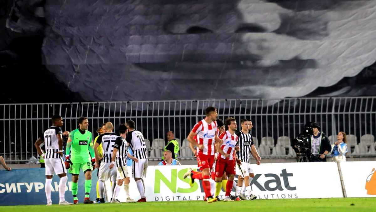 Crtanje linija je počelo, Partizan angažovao "geodete": Nije bio gol!