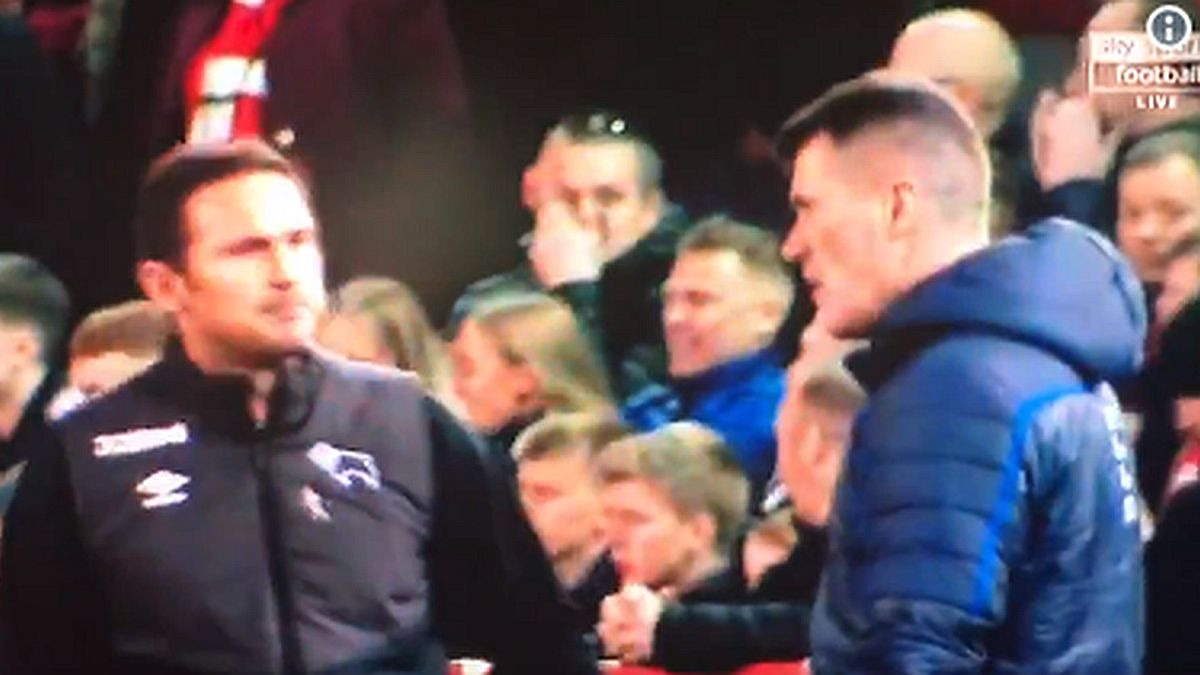 Detalj s kraja meča oduševio navijače Chelseaja: Šta je Lampard poručio Keaneu?